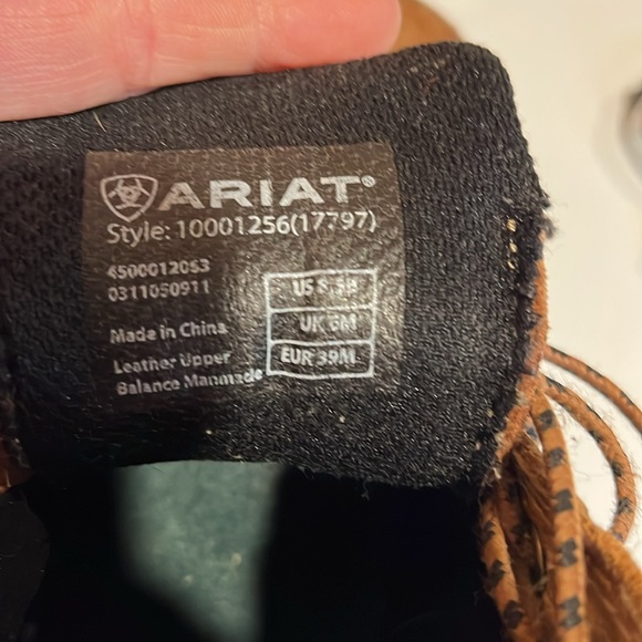 Ariat Steel toed boots - Picture 2 of 3